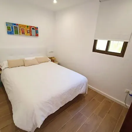 Falconera Apartaments, A Faldas De La Montana Lejlighed