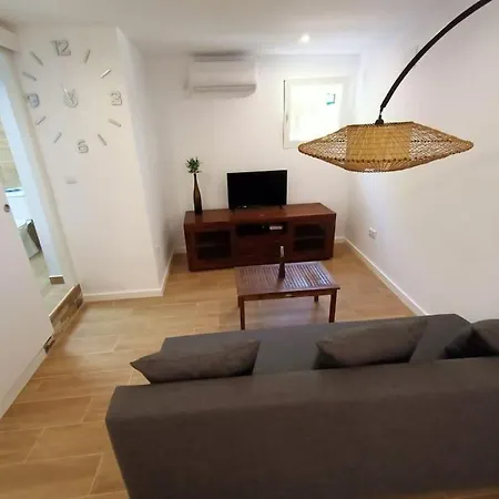 Falconera Apartaments, A Faldas De La Montana Lejlighed *