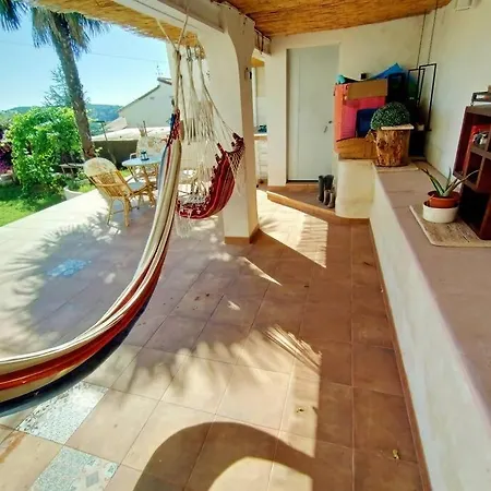 Falconera Apartaments, A Faldas De La Montana