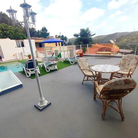 Falconera Apartaments, A Faldas De La Montana