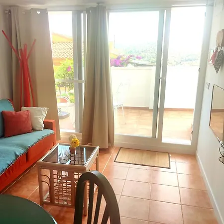 Falconera Apartaments, A Faldas De La Montana